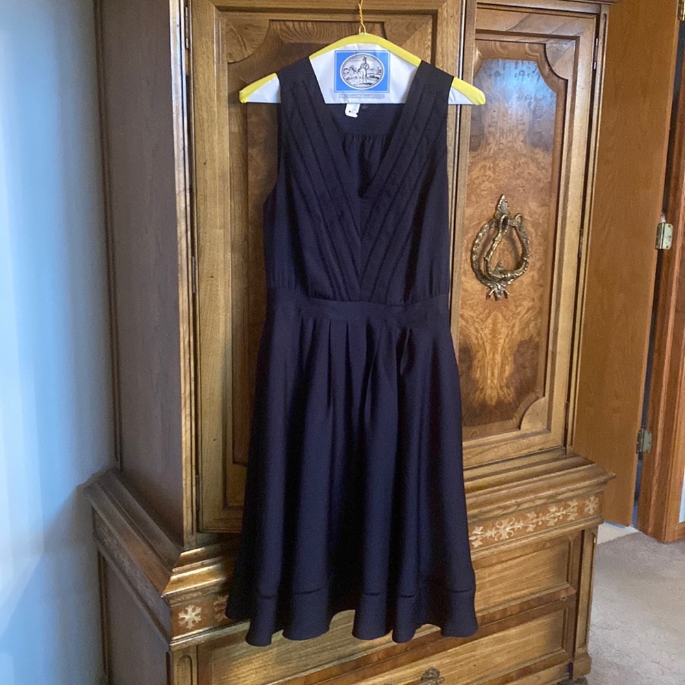 Banana Republic size 2 navy dress
